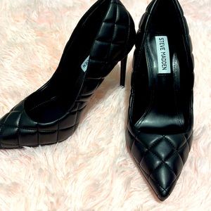 Steve Madden black quilted stiletto pumps
